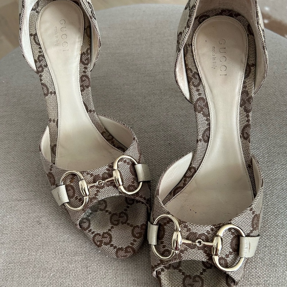 Gucci Monogram 3” heels with horsebit-gently used. Size 6.5B true to size.